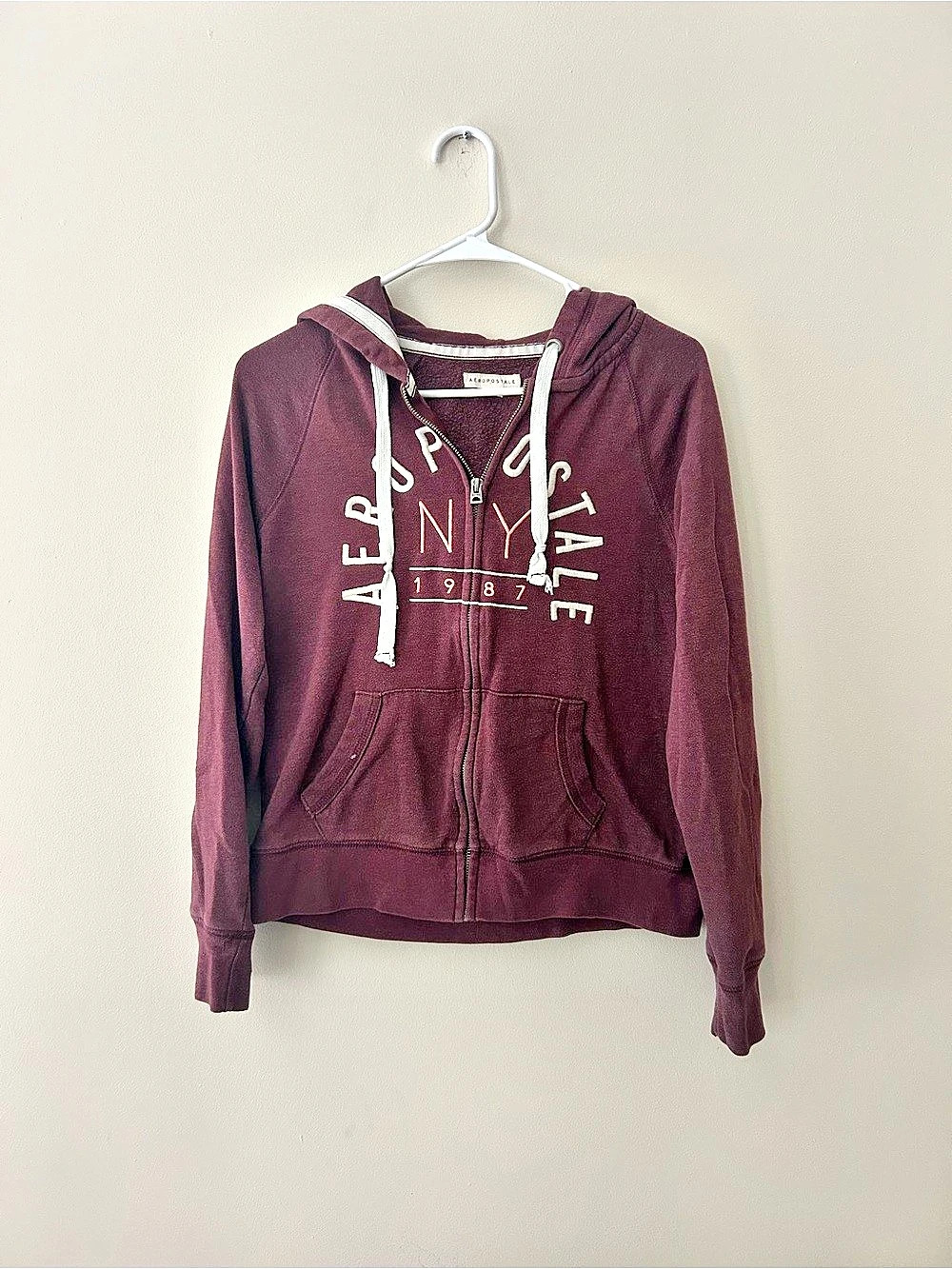 Aeropostale Zip-Up Graphic Hoodie Size Medium